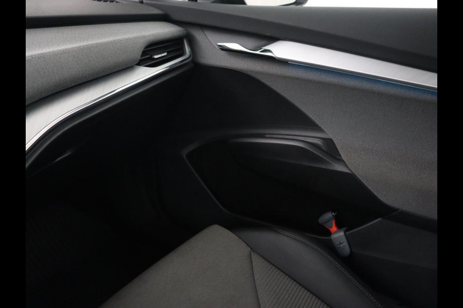 Škoda ENYAQ iV 80 | Trekhaak | Camera | Stuurverwarming | Carplay | Navigatie | 19'' | Full LED | Cruise control | Half leder | Parkeerhulp | Climate control