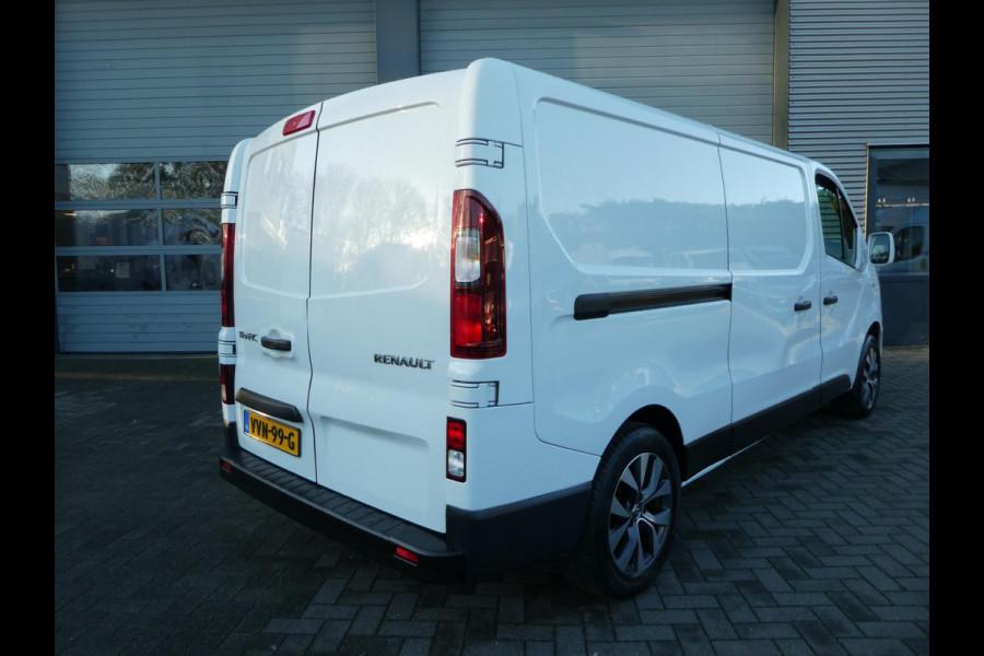 Renault Trafic 2.0 dCi 120 L2H1 lang airco 3 zits