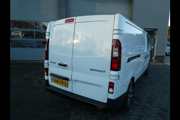 Renault Trafic 2.0 dCi 120 L2H1 lang airco 3 zits
