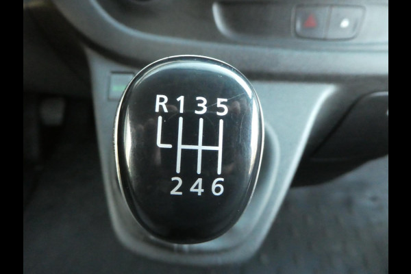 Renault Trafic 2.0 dCi 120 L2H1 lang airco 3 zits
