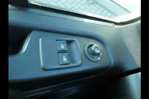 Renault Trafic 2.0 dCi 120 L2H1 lang airco 3 zits