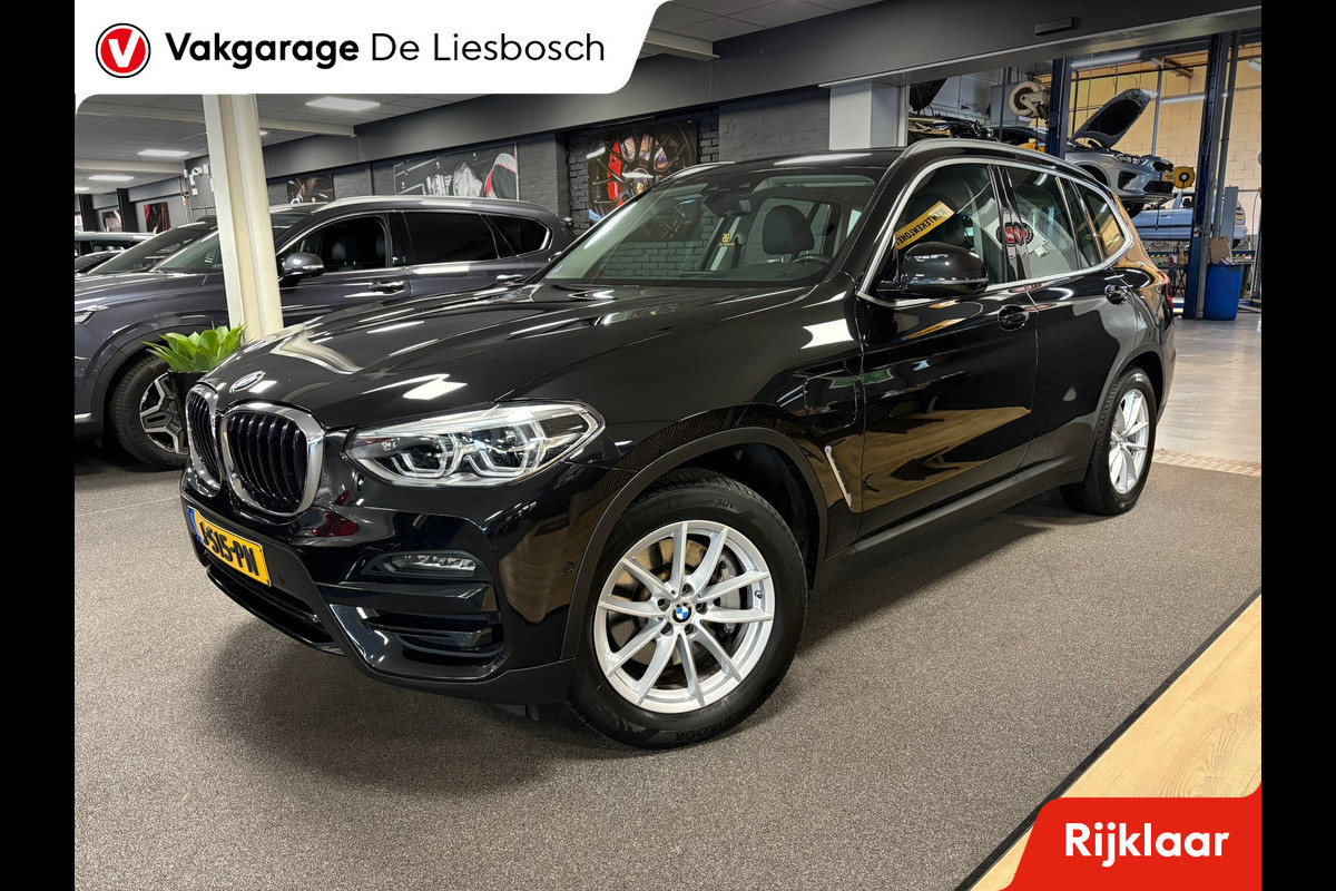 BMW X3 XDrive30e eDrive Edition / Panorama-dak / trekhaak / leder / head-up