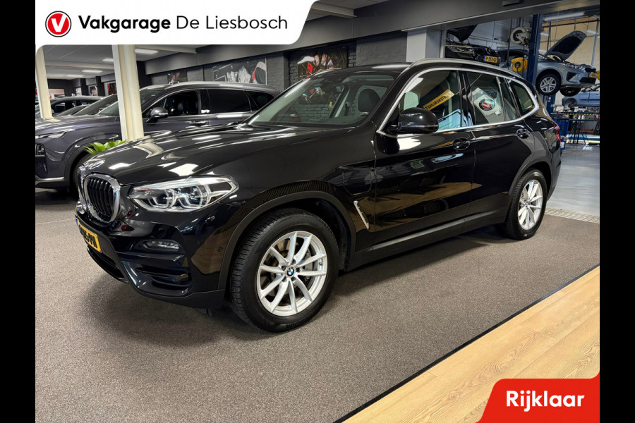 BMW X3 XDrive30e eDrive Edition / Panorama-dak / trekhaak / leder / head-up