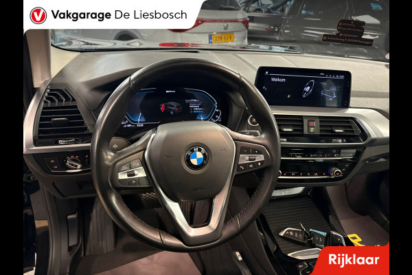 BMW X3 XDrive30e eDrive Edition / Panorama-dak / trekhaak / leder / head-up