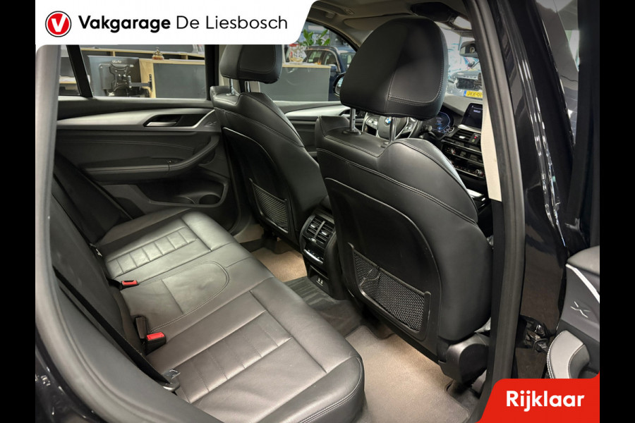 BMW X3 XDrive30e eDrive Edition / Panorama-dak / trekhaak / leder / head-up