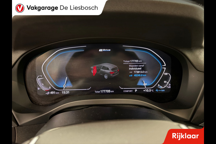 BMW X3 XDrive30e eDrive Edition / Panorama-dak / trekhaak / leder / head-up