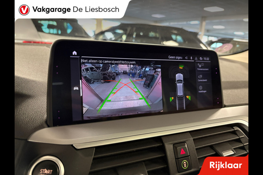 BMW X3 XDrive30e eDrive Edition / Panorama-dak / trekhaak / leder / head-up