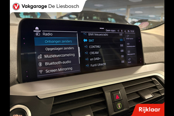 BMW X3 XDrive30e eDrive Edition / Panorama-dak / trekhaak / leder / head-up