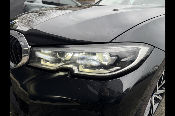 BMW 3 Serie Touring 320i High Executive M-Sport | Camera | Navigatie | DAB | 19 Inch Lichtmetalen Velgen | Lederen Bekleding |