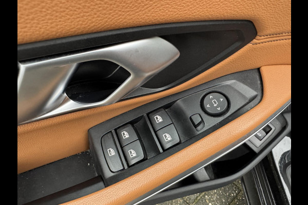 BMW 3 Serie Touring 320i High Executive M-Sport | Camera | Navigatie | DAB | 19 Inch Lichtmetalen Velgen | Lederen Bekleding |