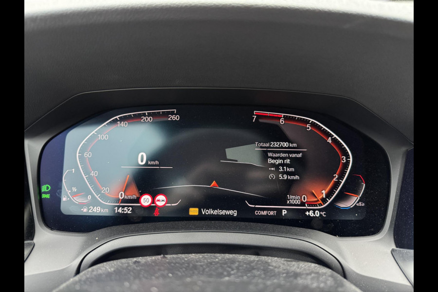 BMW 3 Serie Touring 320i High Executive M-Sport | Camera | Navigatie | DAB | 19 Inch Lichtmetalen Velgen | Lederen Bekleding |