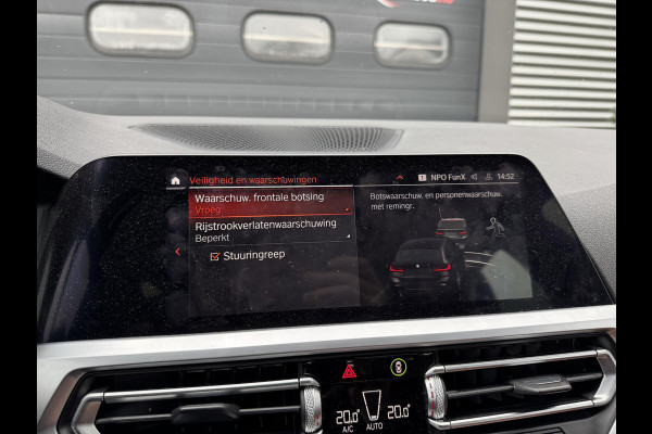 BMW 3 Serie Touring 320i High Executive M-Sport | Camera | Navigatie | DAB | 19 Inch Lichtmetalen Velgen | Lederen Bekleding |