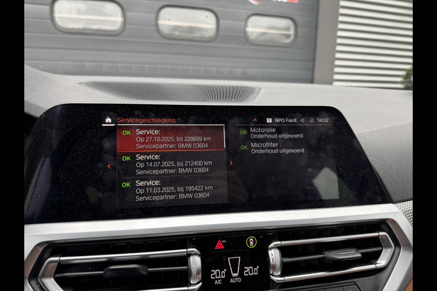 BMW 3 Serie Touring 320i High Executive M-Sport | Camera | Navigatie | DAB | 19 Inch Lichtmetalen Velgen | Lederen Bekleding |