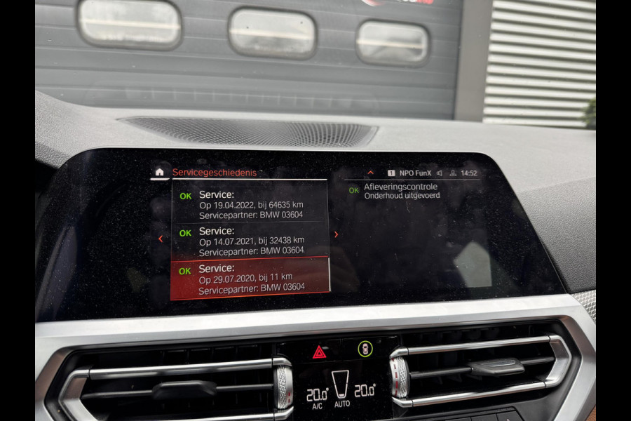 BMW 3 Serie Touring 320i High Executive M-Sport | Camera | Navigatie | DAB | 19 Inch Lichtmetalen Velgen | Lederen Bekleding |