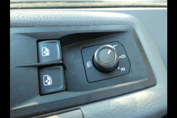 Volkswagen Crafter 35 2.0 TDI L3H2 (L2H1) airco automaat sortimo