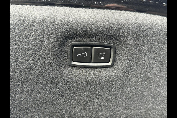 Porsche Taycan Performance 84 kWh BOSE | STUURWIEL+STOELVERWARMING | SPORtCHRONO | ADAPTIVE CRUISE | PORSCHE ONDERHOUDEN |12mnd BOVAG GARANTIE