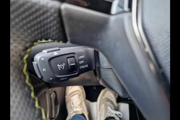 Peugeot 2008 1.2 EAT8 130Pk GT Line /Pano /Elek stoel /Stoelverwarming