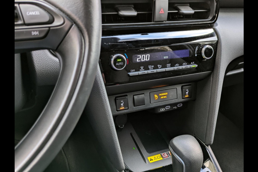 Toyota Yaris Cross 1.5 Hybrid 115 First Edition|Stoel/Stuurverwarming|Adaptive-Cruise|Keyless-Entry/Go|Lane-Assist