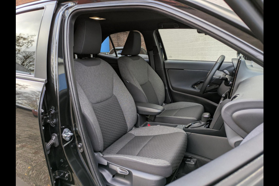 Toyota Yaris Cross 1.5 Hybrid 115 First Edition|Stoel/Stuurverwarming|Adaptive-Cruise|Keyless-Entry/Go|Lane-Assist