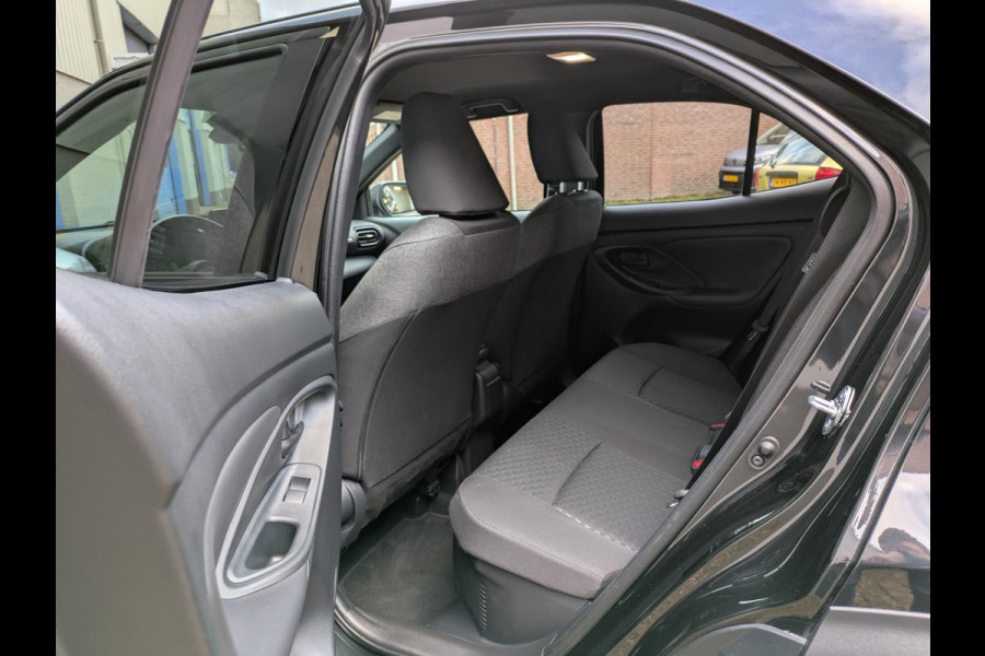 Toyota Yaris Cross 1.5 Hybrid 115 First Edition|Stoel/Stuurverwarming|Adaptive-Cruise|Keyless-Entry/Go|Lane-Assist