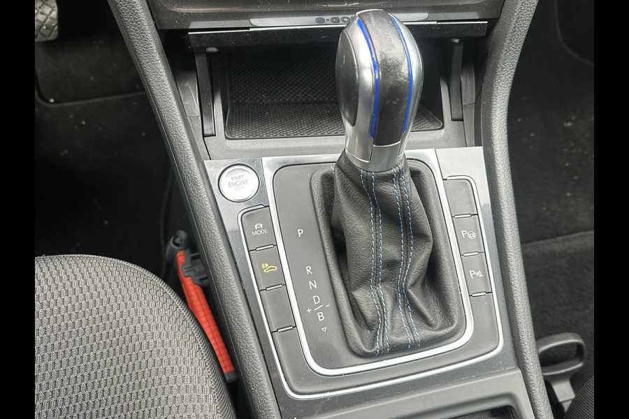 Volkswagen e-Golf E-DITION STOELVERWARMING | KEYLESS ENTRY | DEALER ONDERHOUDEN | RIJKLAARPRIJS