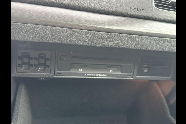 Volkswagen e-Golf E-DITION STOELVERWARMING | KEYLESS ENTRY | DEALER ONDERHOUDEN | RIJKLAARPRIJS