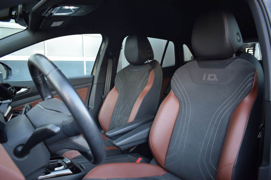 Volkswagen ID.4 Business 77 kWh | Trekhaak | Stuur- en Stoelverw. | Half Leer | 20” LM