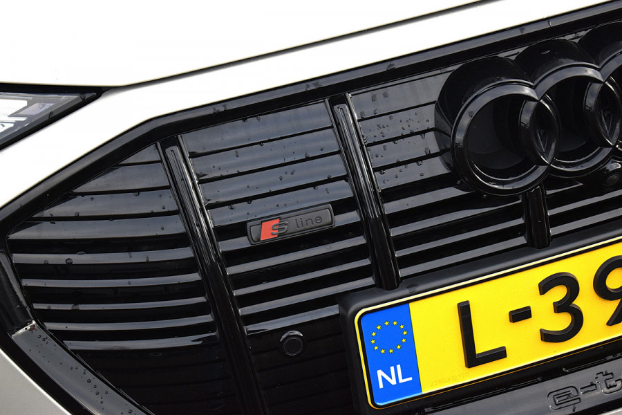 Audi e-tron 55 quattro S edition 95 kWh | 2x S-Line | RS Stoelen | Pano | B&O | Stoelverw.