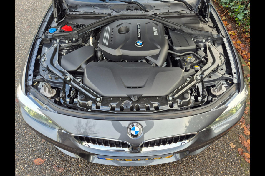 BMW 4 Serie Cabrio 330i M Sport Apple CarPlay 6WB Dig. DASH Elk.Stoelen Line Assist Dodehoek Camera 430i High Executive