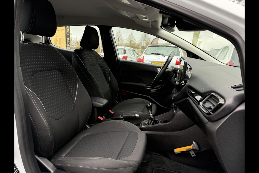 Ford Fiesta 1.0 EcoBoost Titanium 2e Eigenaar,Camera,Navi,Clima,Cruise,6 Bak,Lm velgen,Pdc V+A,N.A.P,102pk,B&O Soundsystem,Weinig km,Zeer Zuinig,Apk tot 11-2026