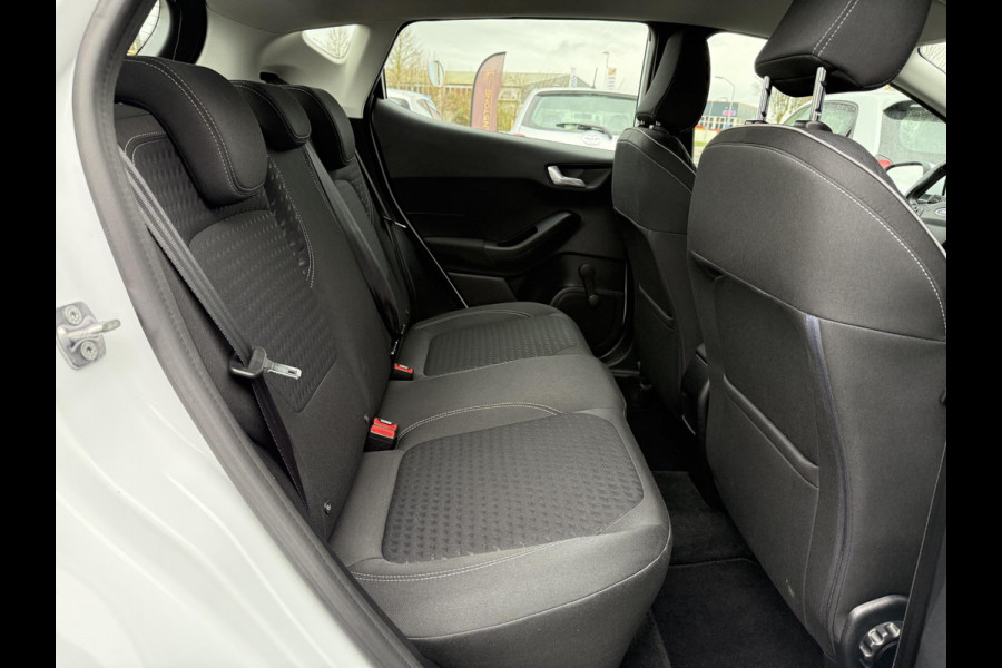 Ford Fiesta 1.0 EcoBoost Titanium 2e Eigenaar,Camera,Navi,Clima,Cruise,6 Bak,Lm velgen,Pdc V+A,N.A.P,102pk,B&O Soundsystem,Weinig km,Zeer Zuinig,Apk tot 11-2026