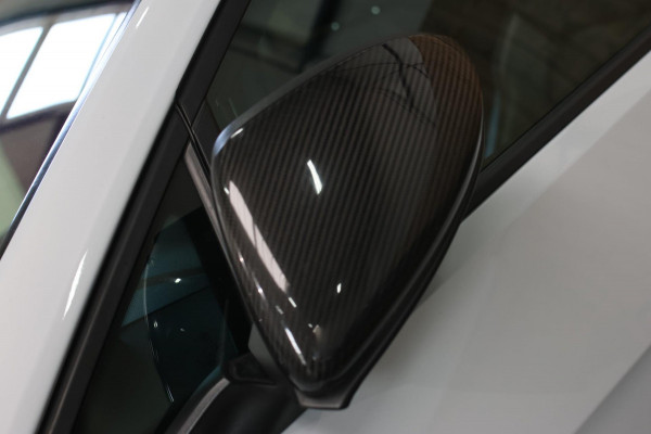 Volkswagen Golf 2.0 TSI 4Motion R *Akra*Pano*DCC*Dynaudio*Camera*leder*