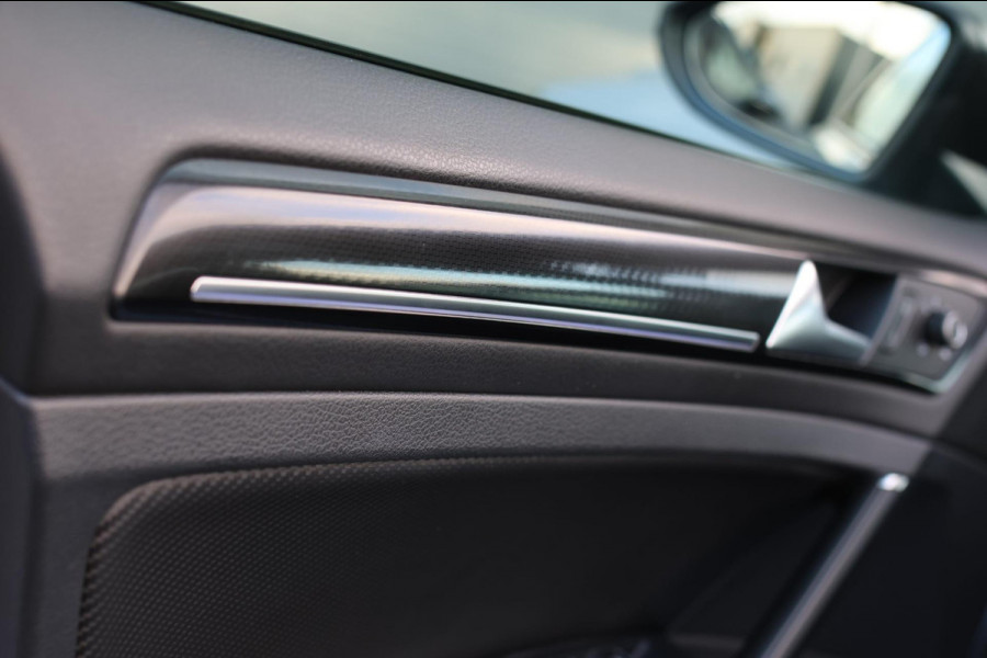 Volkswagen Golf 2.0 TSI 4Motion R *Akra*Pano*DCC*Dynaudio*Camera*leder*