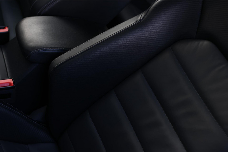 Volkswagen Golf 2.0 TSI 4Motion R *Akra*Pano*DCC*Dynaudio*Camera*leder*