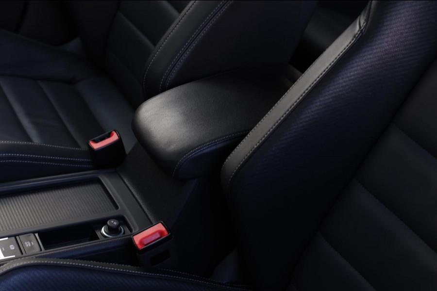 Volkswagen Golf 2.0 TSI 4Motion R *Akra*Pano*DCC*Dynaudio*Camera*leder*