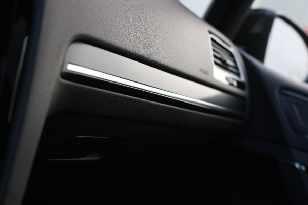 Volkswagen Golf 2.0 TSI 4Motion R *Akra*Pano*DCC*Dynaudio*Camera*leder*