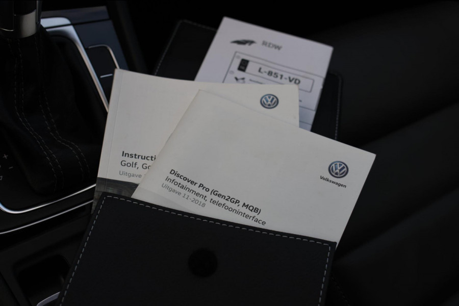 Volkswagen Golf 2.0 TSI 4Motion R *Akra*Pano*DCC*Dynaudio*Camera*leder*