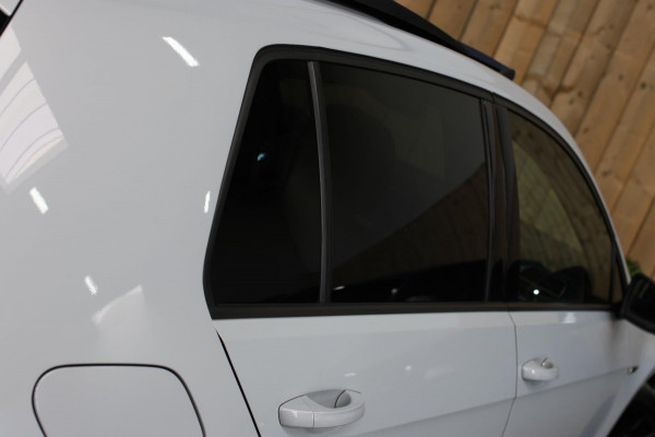 Volkswagen Golf 2.0 TSI 4Motion R *Akra*Pano*DCC*Dynaudio*Camera*leder*