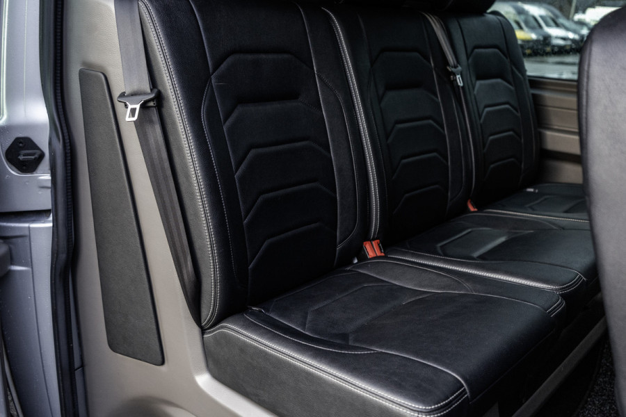 Volkswagen Transporter 6.1 2.0 TDI L2H1 | DC | Bulli | 200PK | Leder | Carplay | Virtual | Adapt Cruise