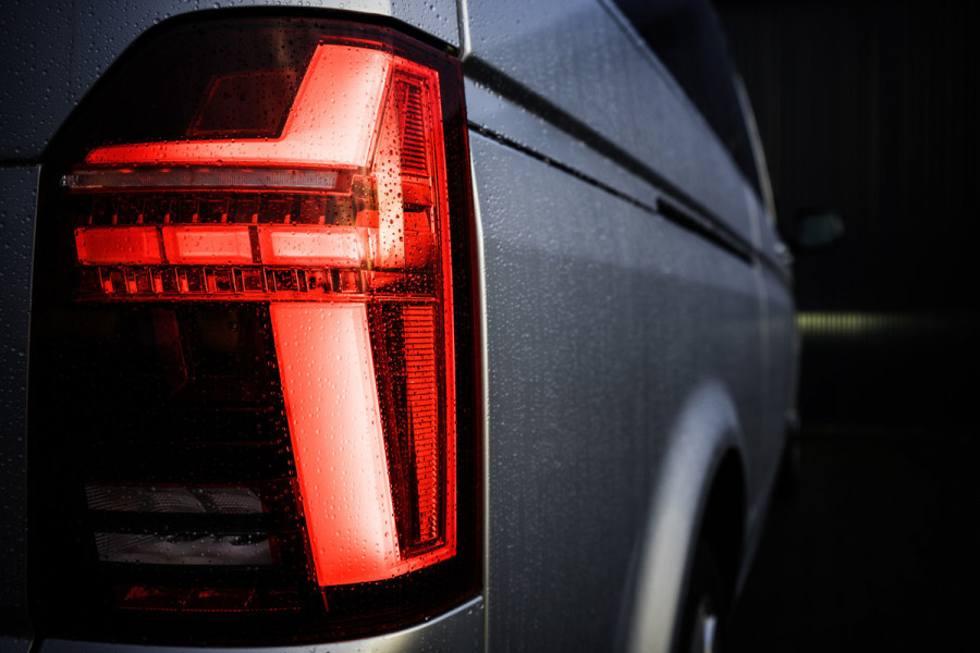 Volkswagen Transporter 6.1 2.0 TDI L2H1 | DC | Bulli | 200PK | Leder | Carplay | Virtual | Adapt Cruise