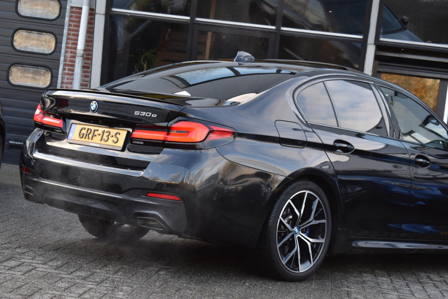 BMW 5 Serie 530e Business Edition Plus M-Pakket HUD Pano Kuipstoelen ACC H&K