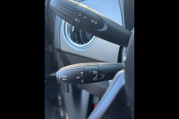 Fiat 500 SPORT 1.2 Fire - Apple Carplay / Navigatie I Airco I Sport & Spoiler pakket I PDC I Xenon I Dealer onderhouden