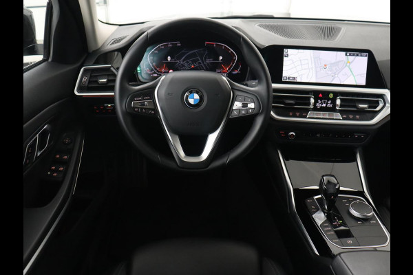 BMW 3-serie 320i Executive | Sport Line | Half leder | Sportstoelen | Carplay | Live Cockpit | Full LED | Navigatie | Parkeerhulp | 18'' | DAB | Climate control | Bluetooth | Cruise control