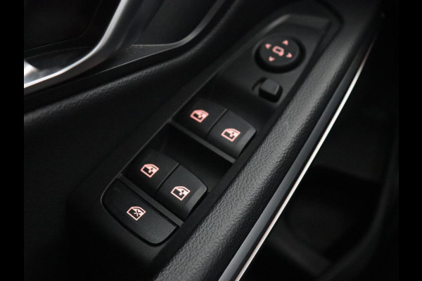 BMW 3-serie 320i Executive | Sport Line | Half leder | Sportstoelen | Carplay | Live Cockpit | Full LED | Navigatie | Parkeerhulp | 18'' | DAB | Climate control | Bluetooth | Cruise control