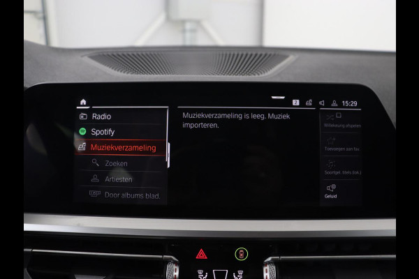 BMW 3-serie 320i Executive | Sport Line | Half leder | Sportstoelen | Carplay | Live Cockpit | Full LED | Navigatie | Parkeerhulp | 18'' | DAB | Climate control | Bluetooth | Cruise control