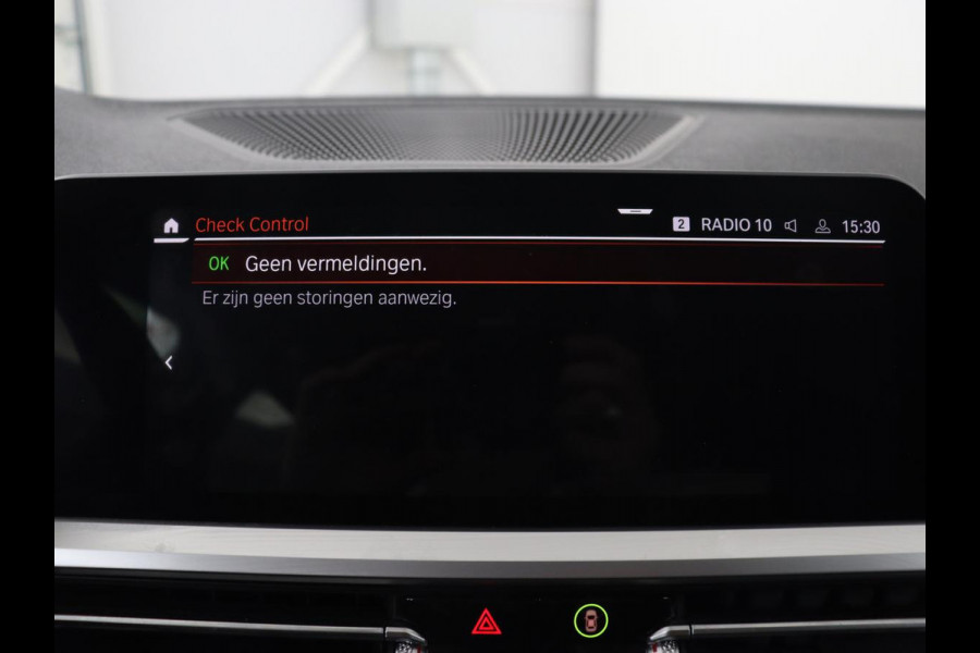 BMW 3-serie 320i Executive | Sport Line | Half leder | Sportstoelen | Carplay | Live Cockpit | Full LED | Navigatie | Parkeerhulp | 18'' | DAB | Climate control | Bluetooth | Cruise control