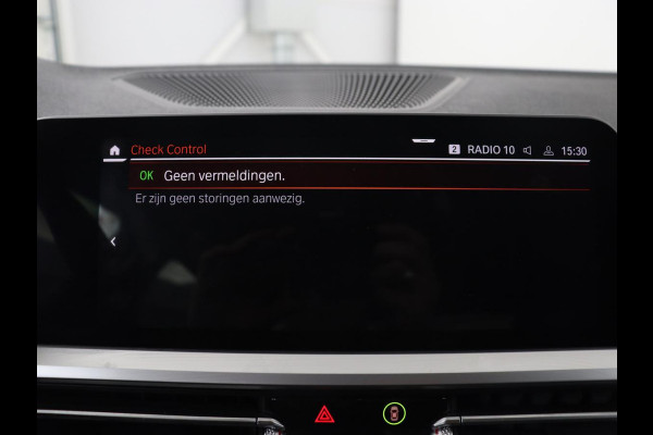 BMW 3-serie 320i Executive | Sport Line | Half leder | Sportstoelen | Carplay | Live Cockpit | Full LED | Navigatie | Parkeerhulp | 18'' | DAB | Climate control | Bluetooth | Cruise control