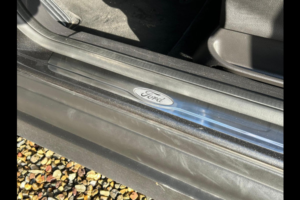 Ford C-MAX 1.5 Titanium Automaat Panodak Leder Xenon FullOption !!NIEUWBINNEN!!