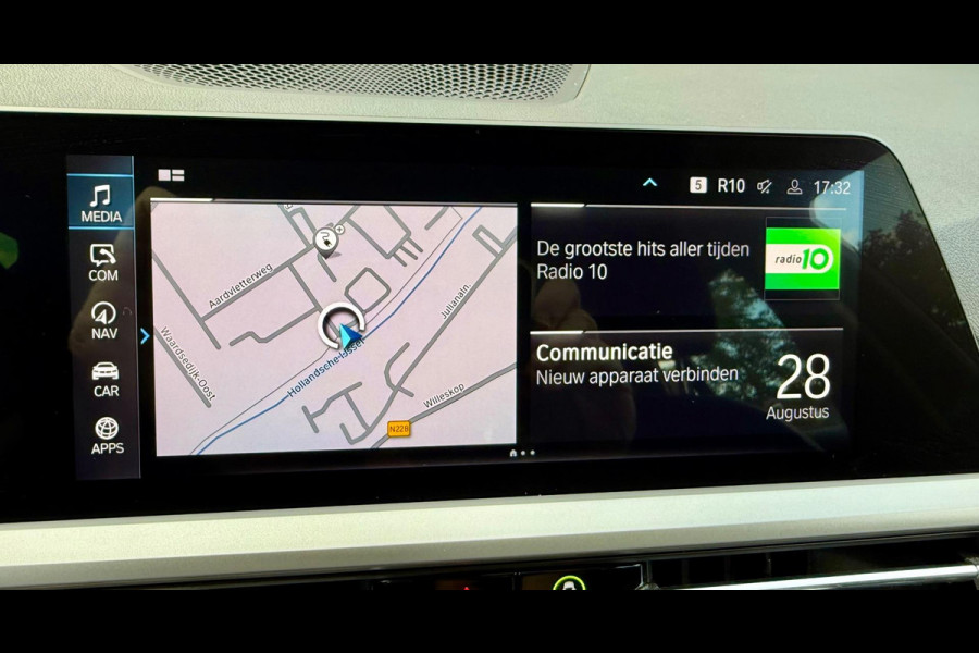 BMW 3 Serie Touring 320e Individual, Laser, Bus. Ed. Plus (NL-auto NAP)