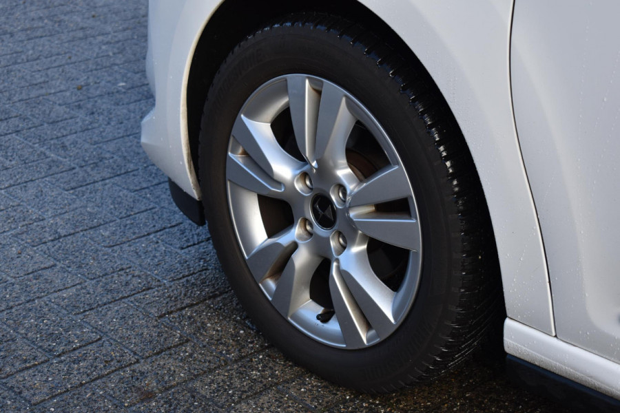 DS DS 3 1.2 PureTech So Chic Camera Airco Trekhaak